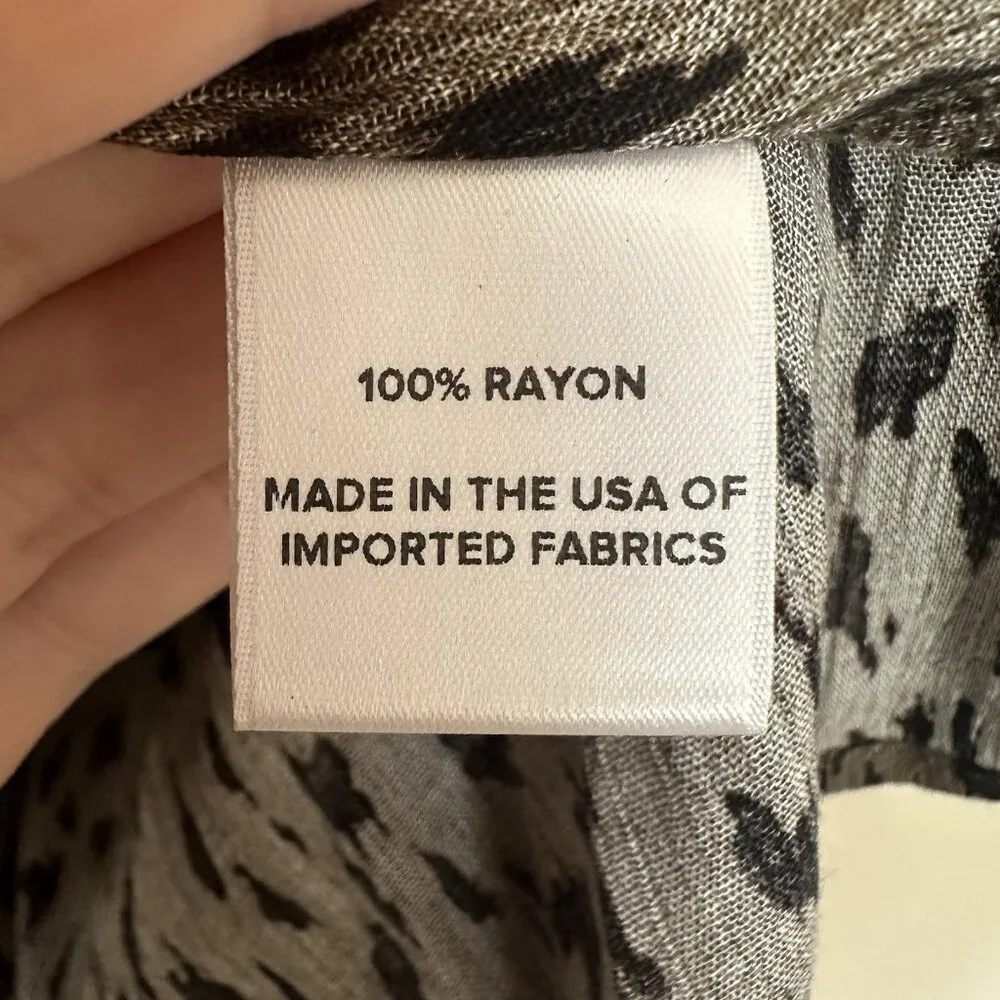 Olive Green Animal Print Flutter Sleeve V-neck Top Women L Feminine Date Night - Picture 6 of 7